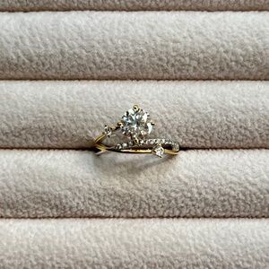R021 | Moissanite Mixed Metal Ring